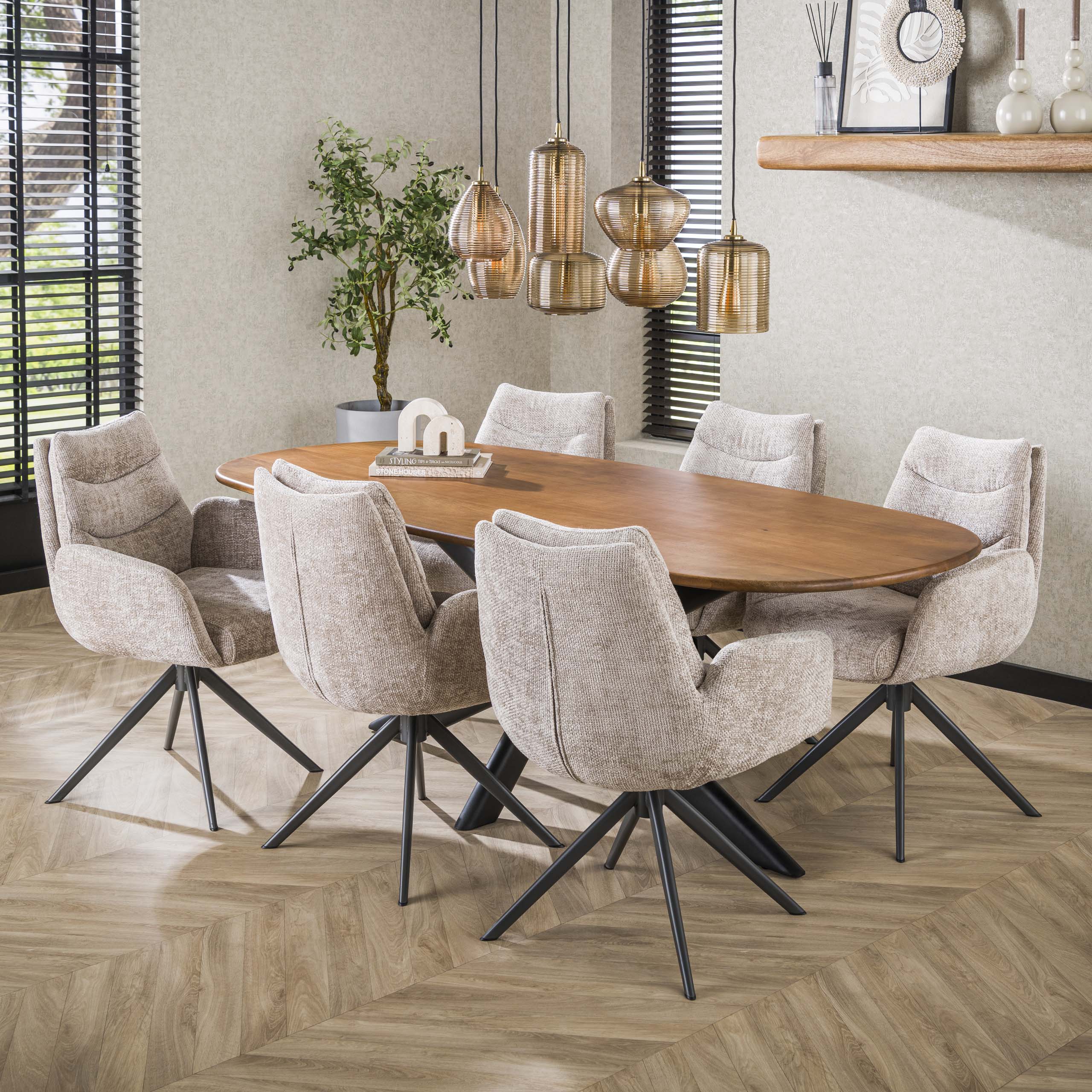 Eetkamertafel 180 Cliff ovale buis